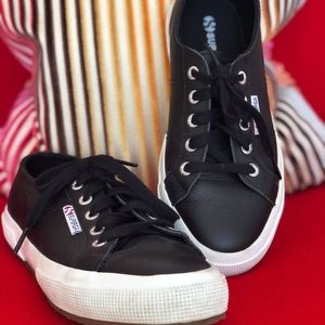 Black Leather Supergas